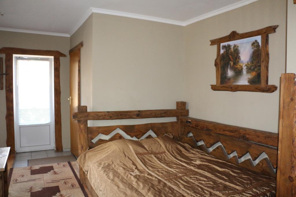 Eco Grill Hotel Restaurant Aquarius Lviv Oda fotoğraf