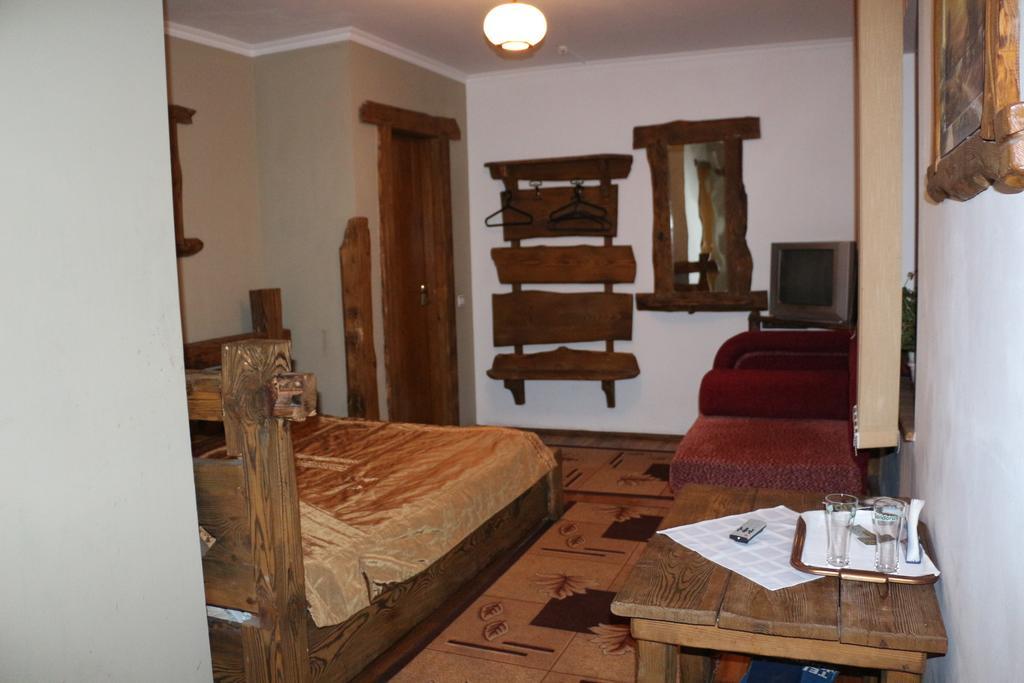 Eco Grill Hotel Restaurant Aquarius Lviv Oda fotoğraf